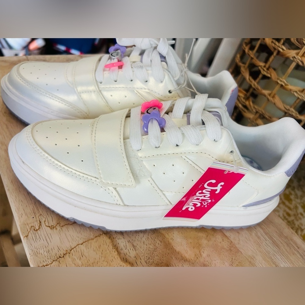 Justice Little Girl & Big Girl Beaded Low Court Sneaker size 4